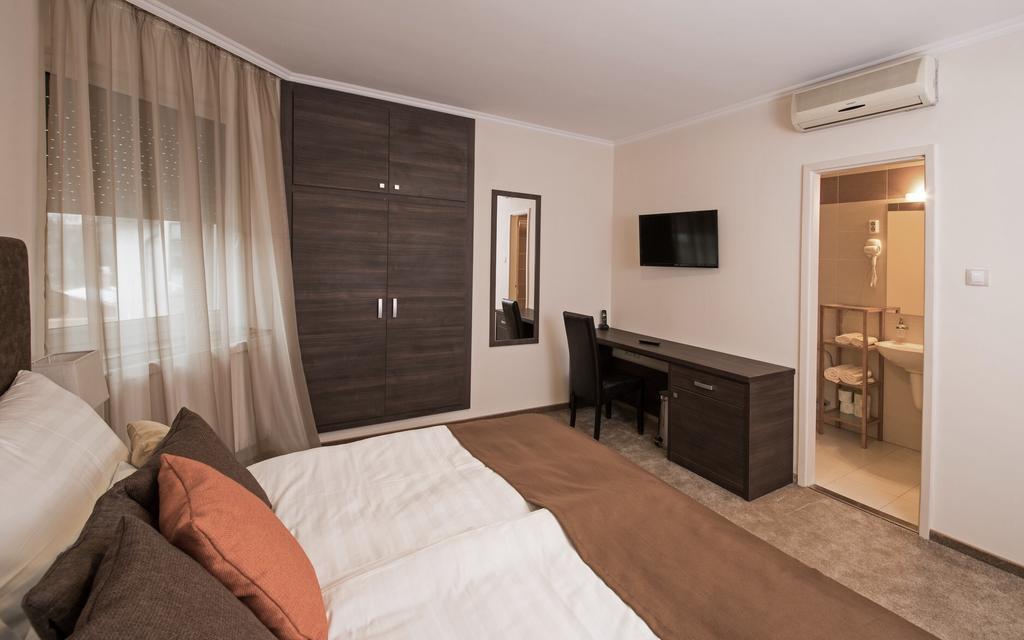 Winkler Haz Hotel Vasarosnameny Exterior photo